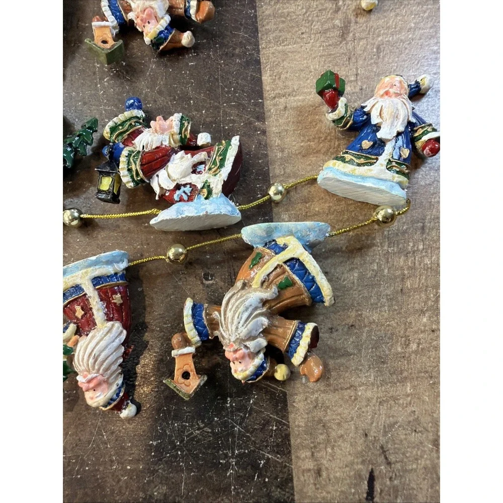 Vintage 1990s Christmas Santa Claus Miniature Resin Figurine Garland Set‎ Of 2